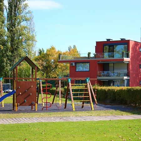 Prime Apartmans Balatonlelle Exterior foto